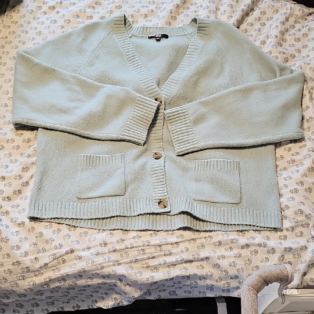 Uniqlo Women's Light Blue Cardigan